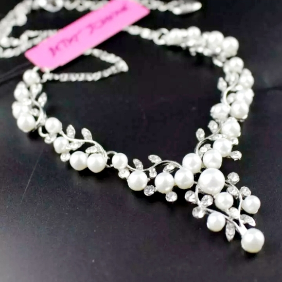 Silver Plated crystal pearl Leaf  Necklace earrings set - Picture 7 of 8